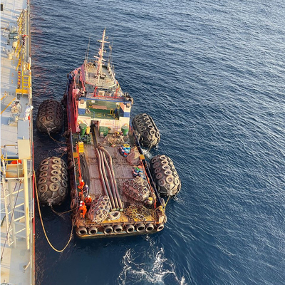 Nave del puerto del muelle que flota las defensas de goma neumáticas de los 2m de los x 3.5m para la operación del STS